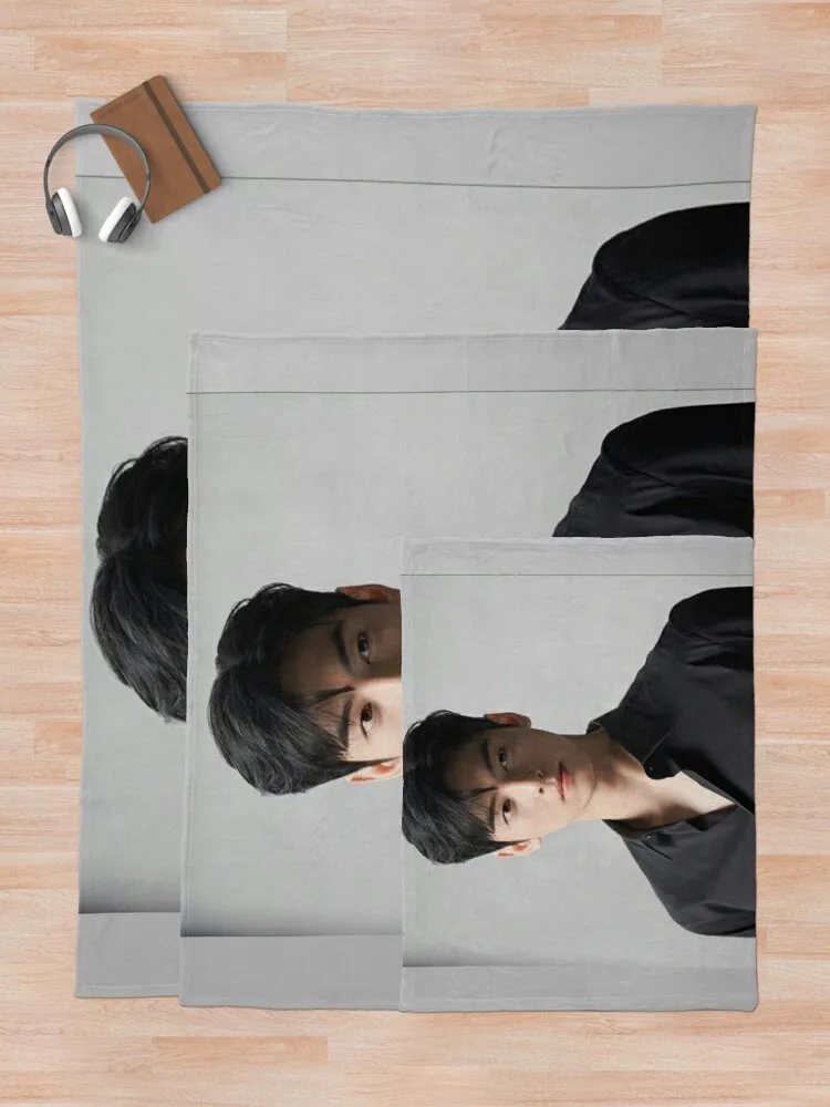 CHA EUNWOO - Handsome Photoshoot Throw Blanket Thin Wadding Blanket Throw And Blanket From Fluff