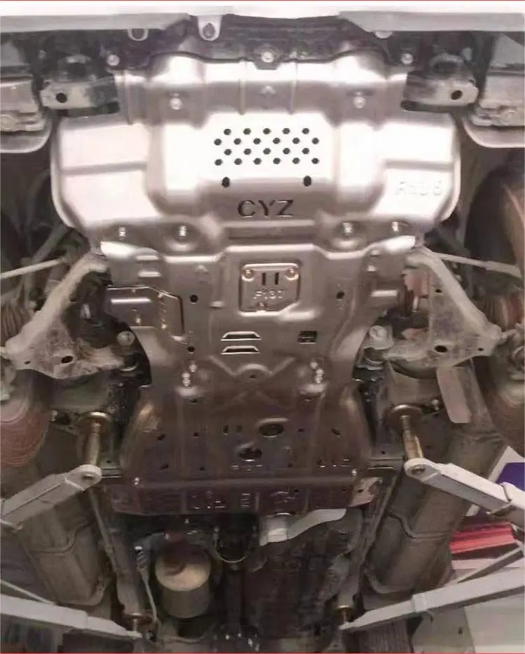 طقم حماية تحت الجسم للسيارة مباشرة من المصنع مكون من 4 عداء من الألومنيوم لخزان الوقود ولوحة انزلاقية لسيارة Toyota Fortuner