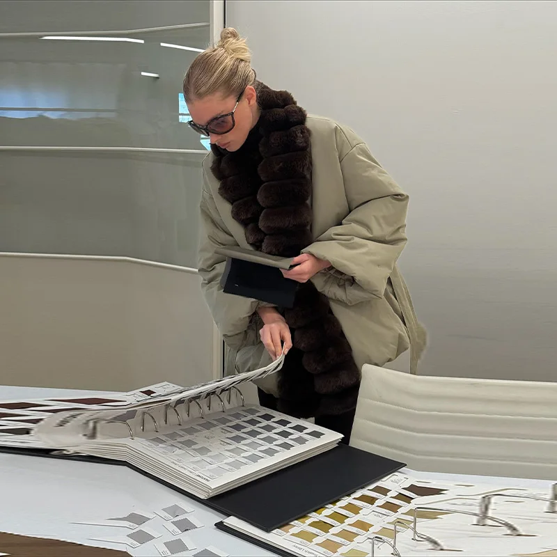 سترة نسائية فاخرة مرقعة من فرو المنك الصناعي بقصة ضيقة وأربطة وأكمام طويلة معطف مرن 2025 جديد للسيدات لخريف وشتاء ملابس خارجية #6