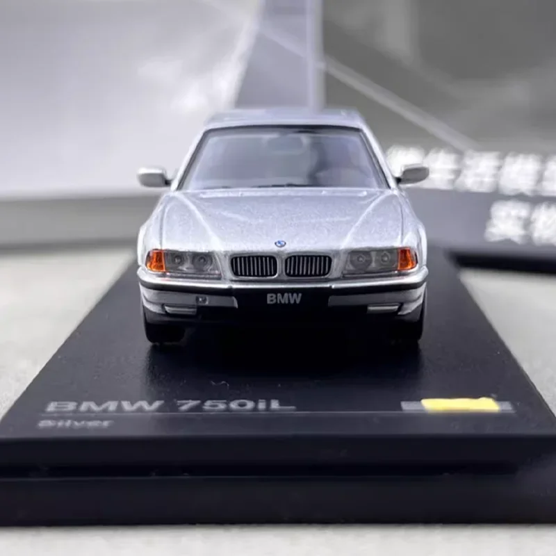 Fast echtes 1/64 750iL E38 Das 7-Legierungsspielzeug-Motorfahrzeug aus Metalldruckguss, Geschenke