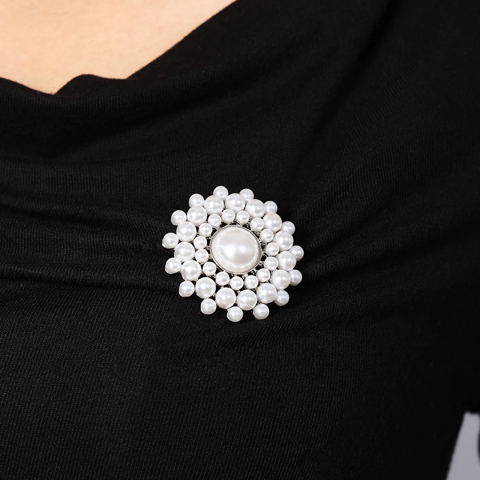 Elegant Rhinestone Pearl Flower Brooch Women Lapel Pin Suit Dress Scarf Decor Party Wedding Corsage Jewelry