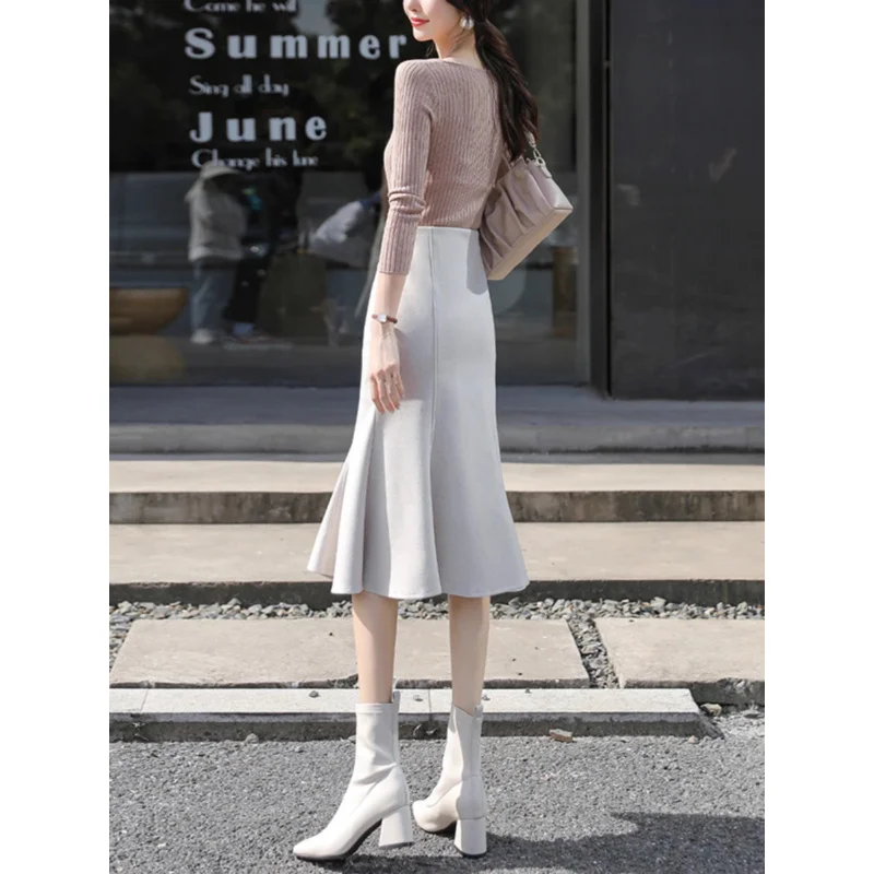 Woolen Young Fishtail Skirt for Women2024Autumn and Winter New High Waist Niche Skirt Small Thickened Slimming Winter Skirt