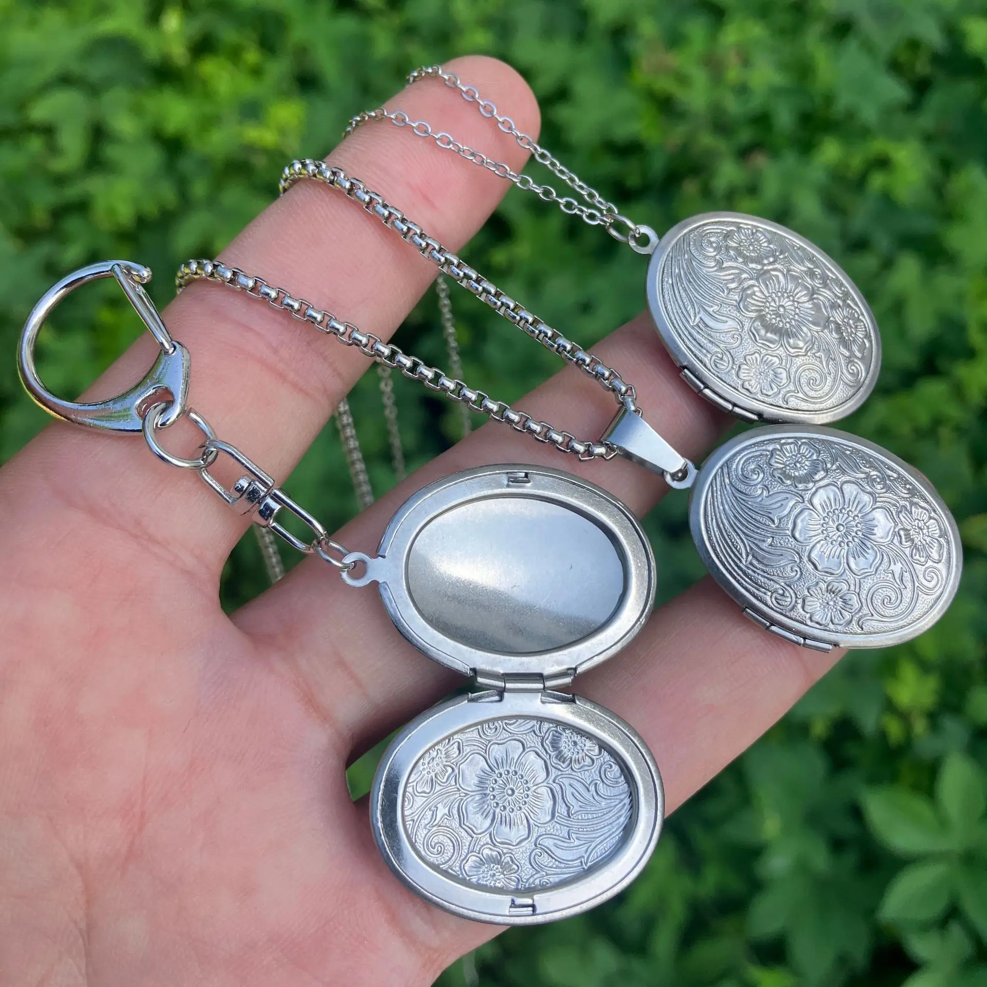 Floral Oval Heart Locket Pendant Necklaces for Women,Stainless Steel Photo Frame Promise Love Keepsake Gift