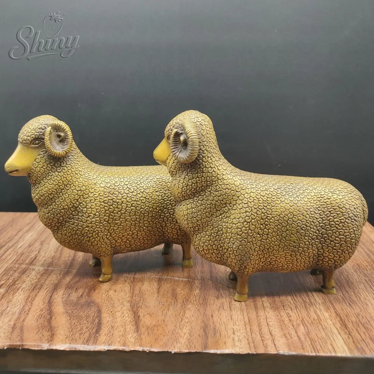 2 قطعة الأغنام العتيقة النحاس اثني عشر زودياك مكتب منزلي سطح لوحة التميمة محظوظ الأغنام الذهبية غرفة المعيشة الديكور