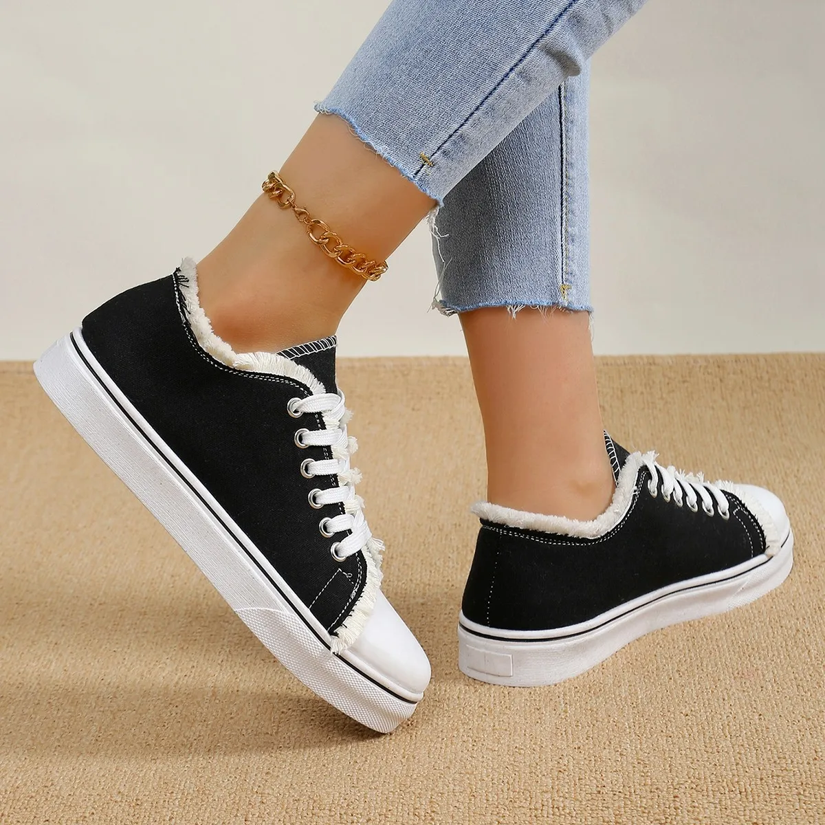 Women Breathable Canvas Shoes Fashion New Autumn Woman Sneakers Low Cut Lace-Up Female Flat Off White Vulcanize Shoes