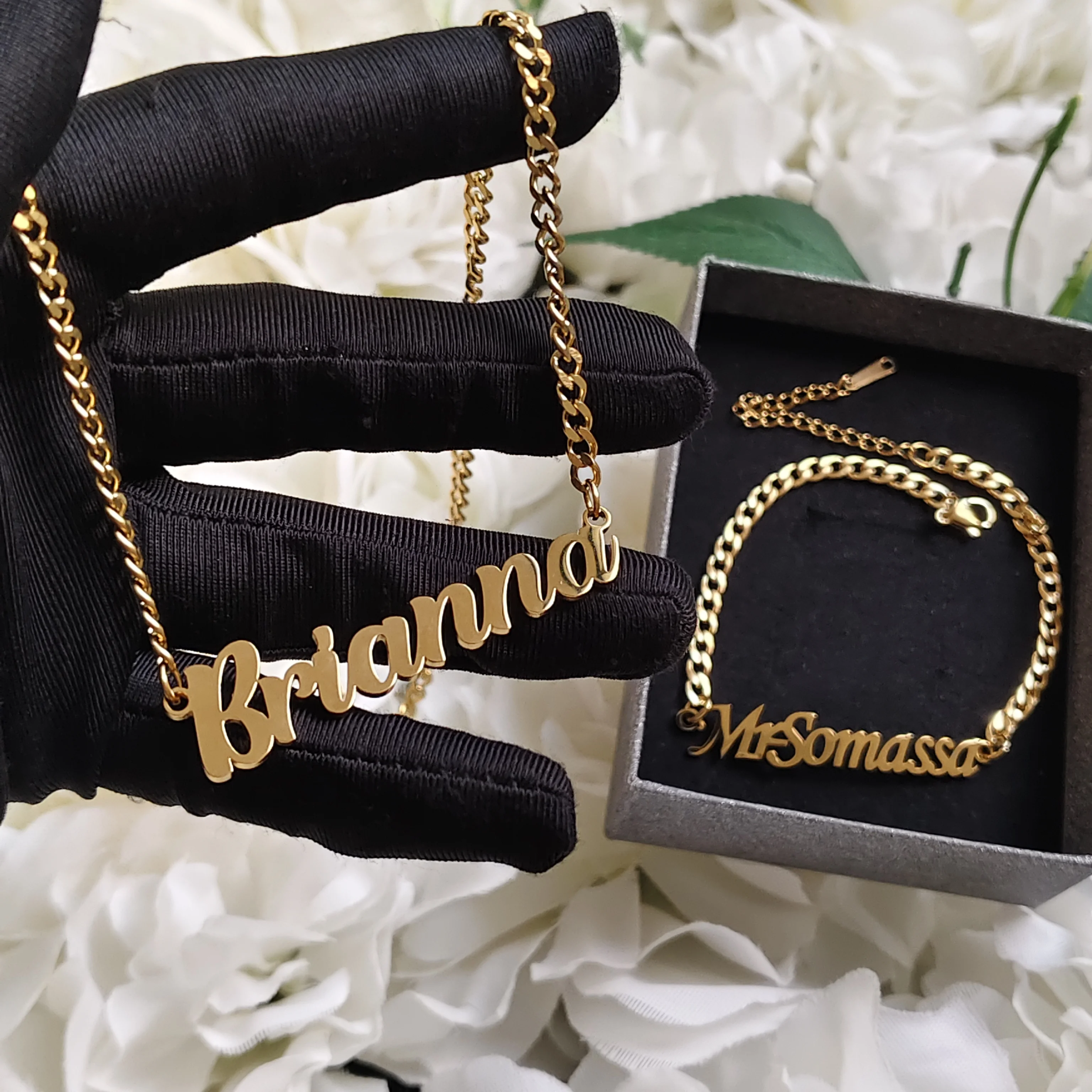 DHQH جديد بالجملة مجموعة رسائل شخصية اسم مخصص/شعار قلادة سوار مجموعة هدية عيد ميلاد الشركة المصنعة المبيعات المباشرة