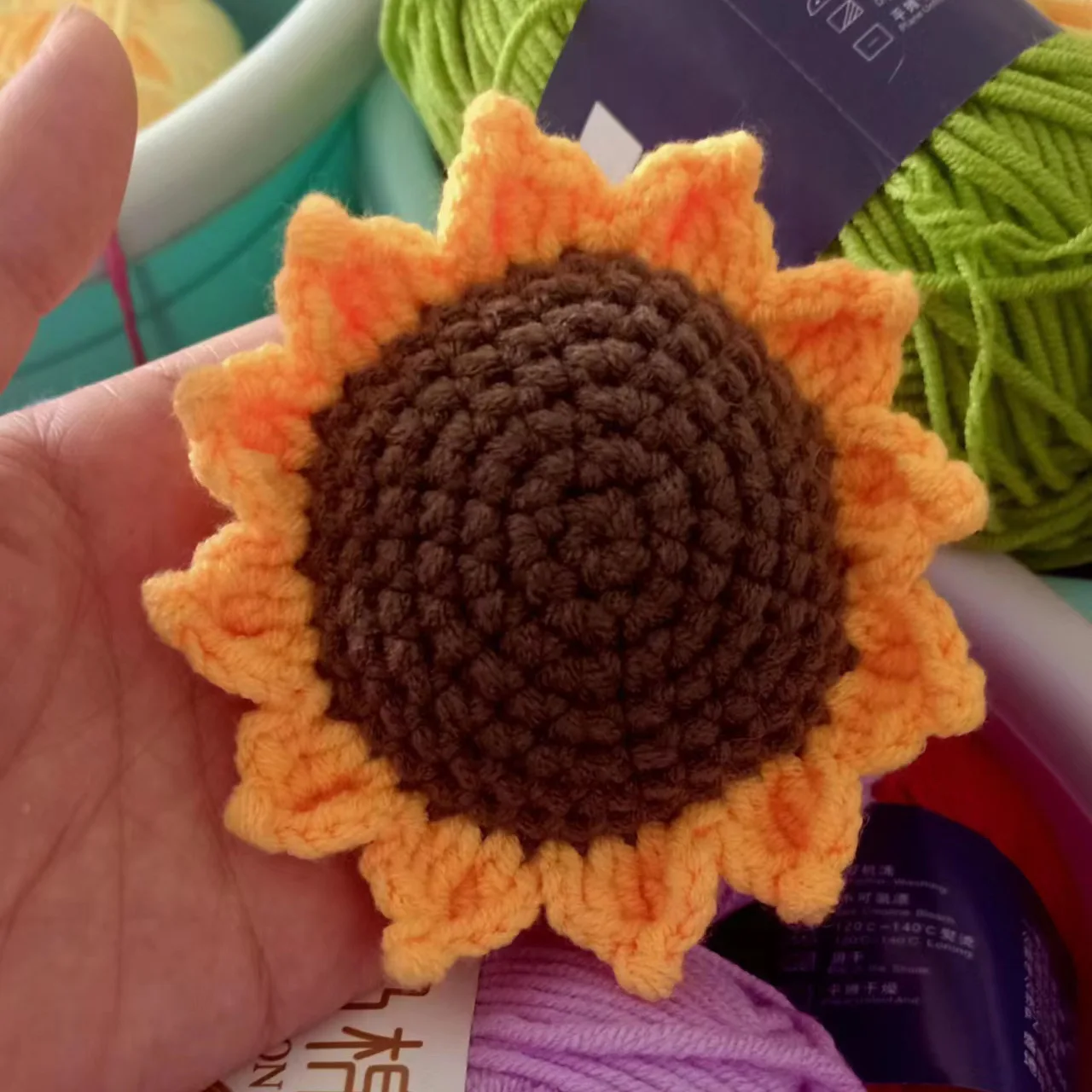 اليدوية محبوك رئيس عباد الشمس ، زهرة ، ابتسامة ، الكروشيه ، باقة ، مهرجان هدية ، Pendant بها بنفسك قلادة الملحقات ، 3 قطعة