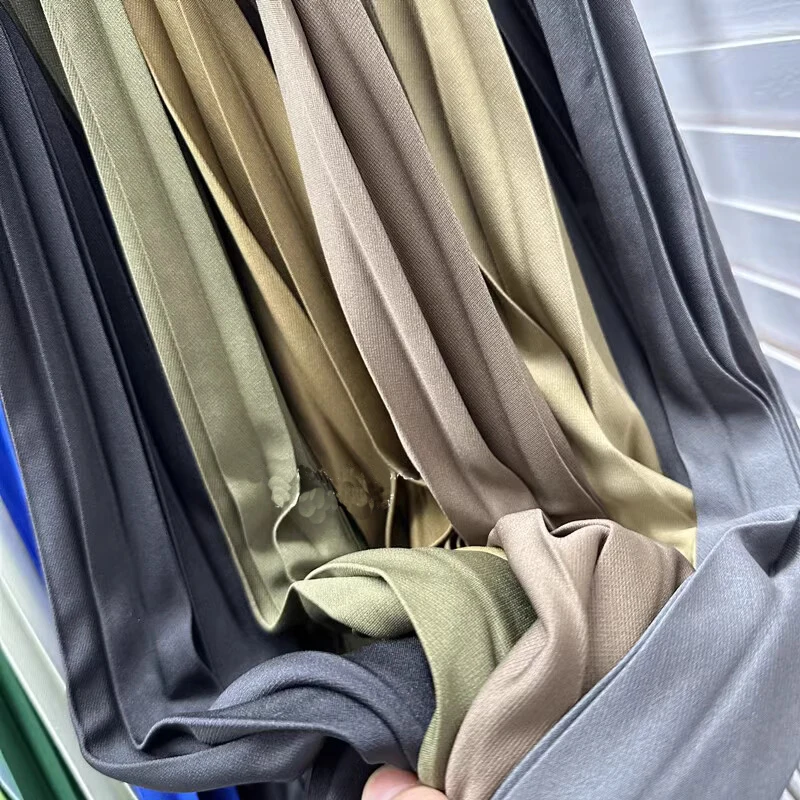 2026 Eleganter Hochtaillierter Plissierter Rock für Damen Mittellanger Midirock Hochwertiger Schwarzer Saia – Detail 14