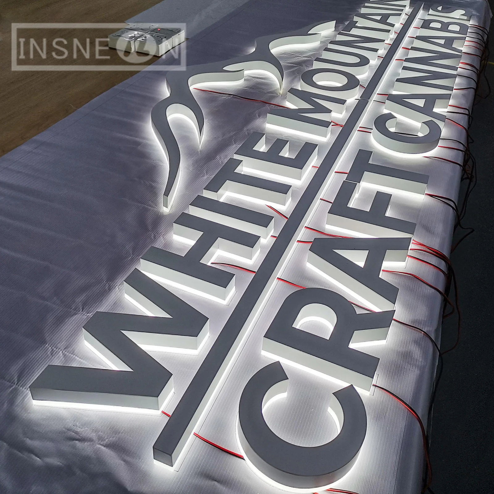 Señalización de publicidad LED impermeable personalizada 3D para exteriores, luz de fondo acrílica para exteriores, logotipo de tienda comercial