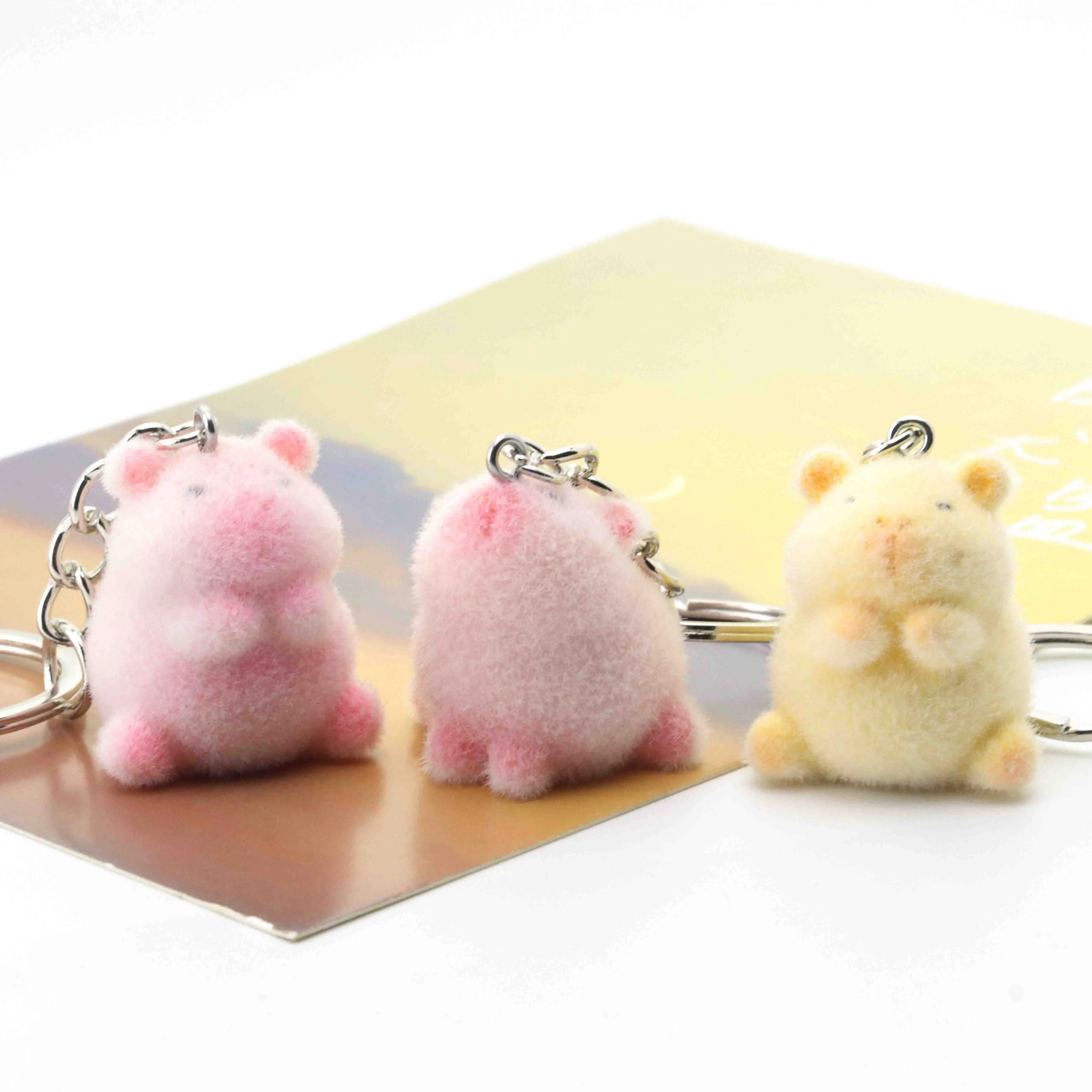 

1pcs Flocking Resin Charms Cute Capybara Charm Key Chain Jewelry for Making Backpack Small Pendant Decoration Accessories