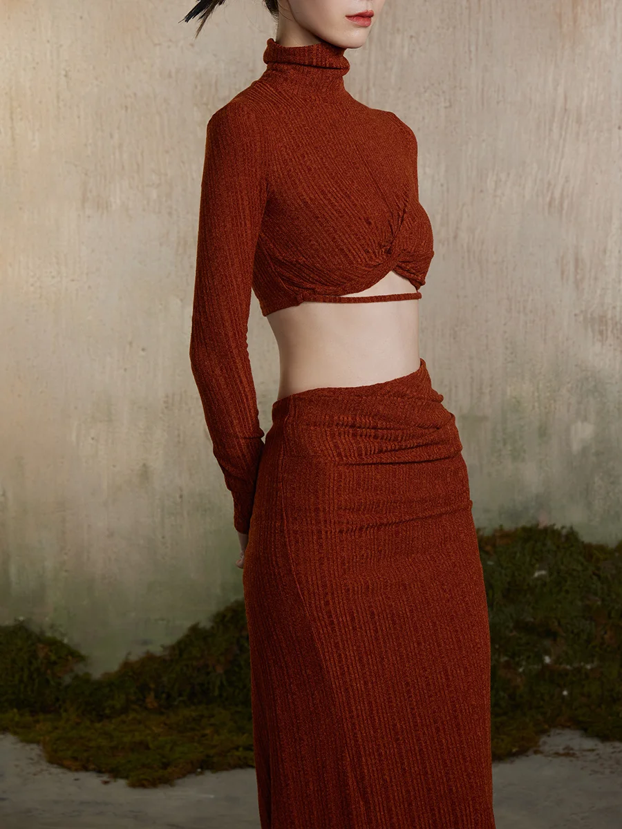 

ONMOON Red High Collar Long Sve Base Layer irt Women's Slim Fit Knitted Top Winter Season Baring Waist Design T-irt