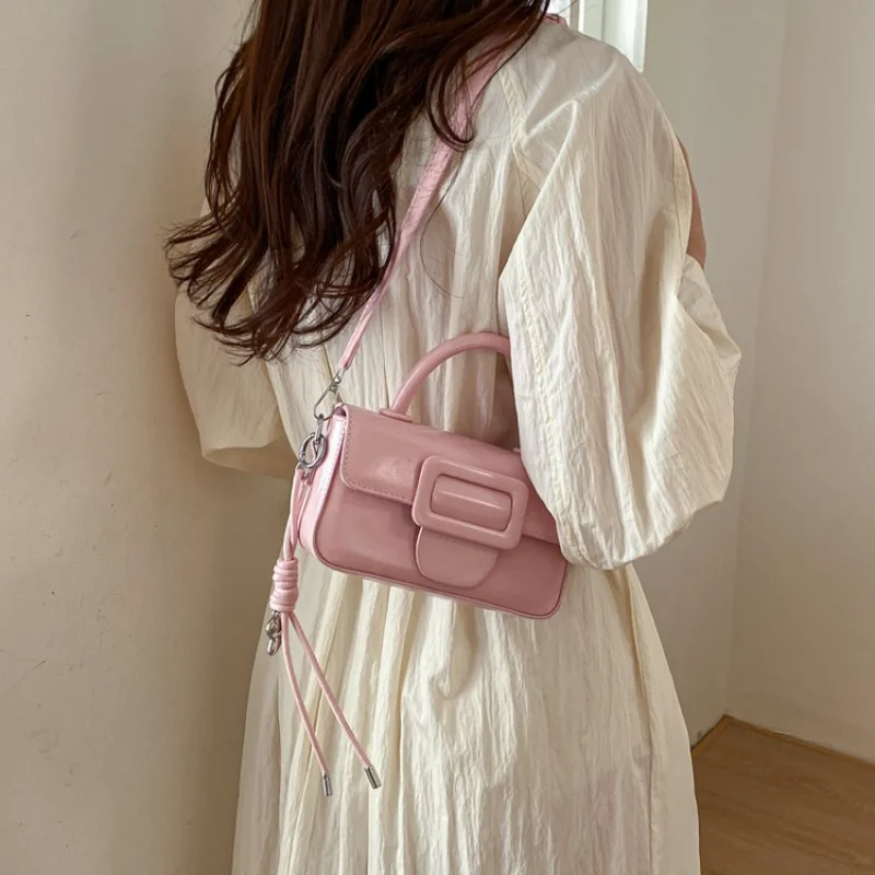 

Women's Casual Style Leather Mini Handbag, Ideal for Daily Use, School Commute, Weekend Outings & Shopping Tote Bags for Women