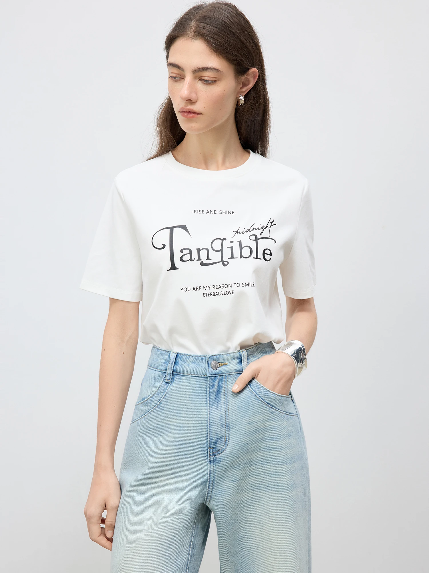 ZIQIAO Cool 7A Antibacterial ~ White Straight Shoulder Short-sleeved T-shirt Female 2025 Summer New Quick-drying 25ZQ92133