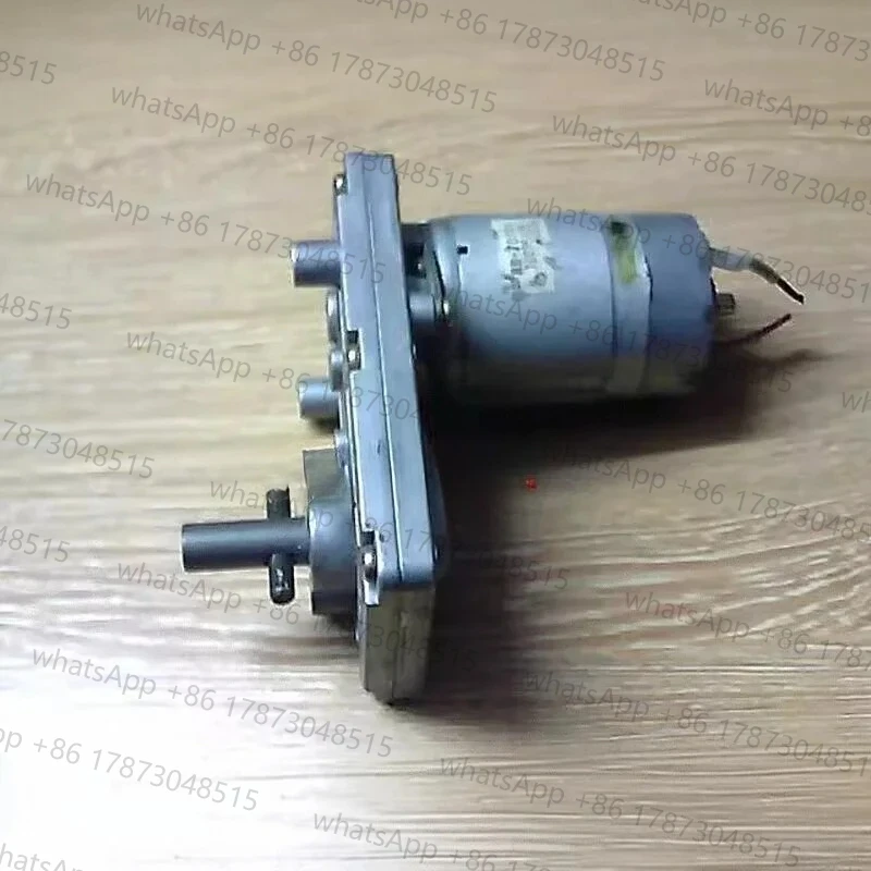 

б/у импортный двигатель замедления постоянного тока. Мотор. 7-образный DC24V100 об/мин 10 мм