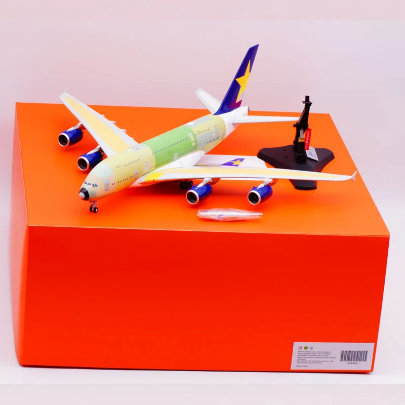 XX20061 Alloy Collectible Plane Gift JC Wings 1:200 SKYMARK Airlines  