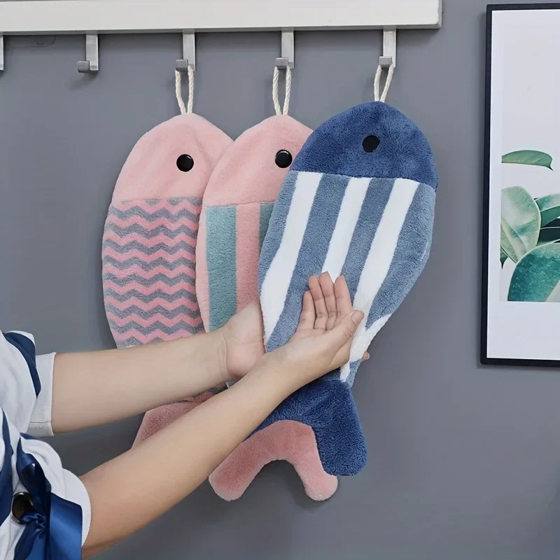 1pcs Cute Fish-Shaped Hand Towels - Soft & Absorbent Coral Fleece Hanging Design with Striped Patterns Perfect for Bathroom