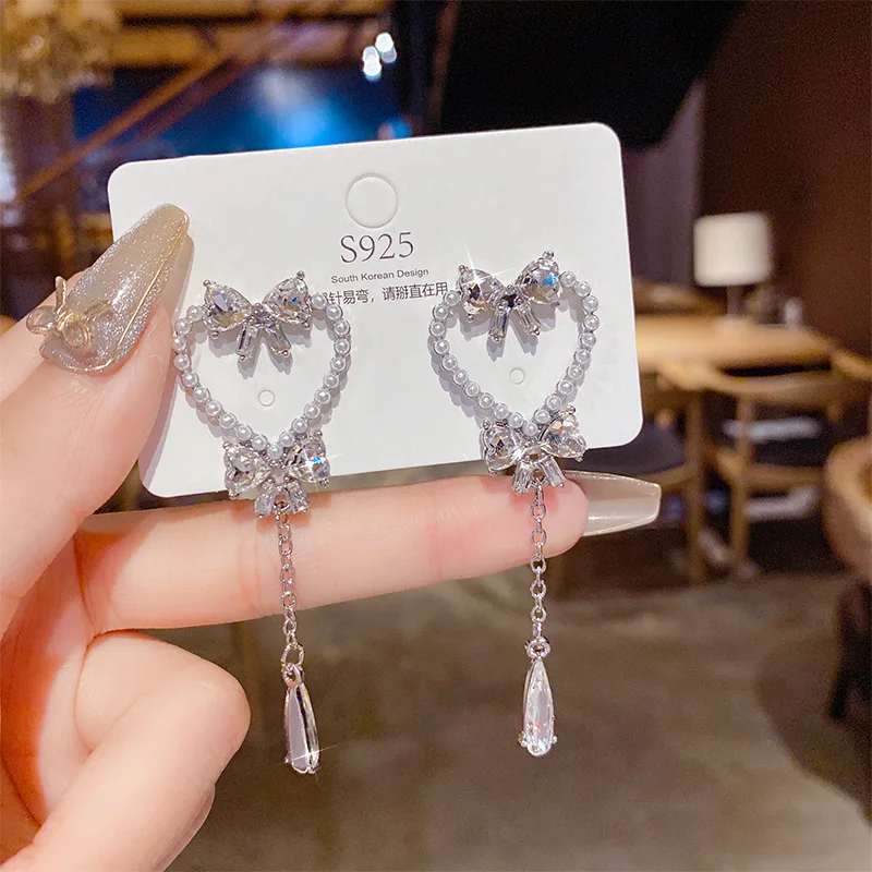 Korean Fashion Sweet Pearl Hollow Heart Drop Earrings for Women Girls Fashion Bowknot Crystal Long Pendientes Mujer Jewelry Gift