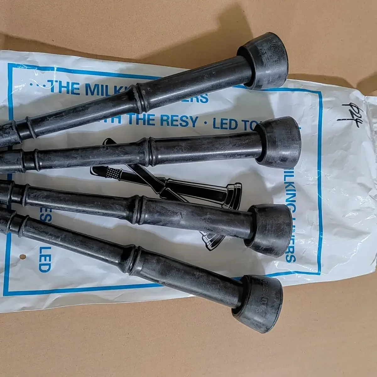 Cow milking machine accessories, high-quality rubber, 24 caliber long inner lining, imported rubber specifically for cows B