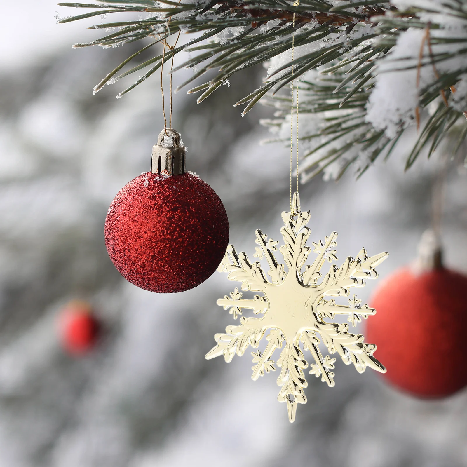 

6Pcs Solid Snowflake Hanging Decorations Xmas Tree Pendants Christmas Party Ornament Holiday Xmas Hanging Decor