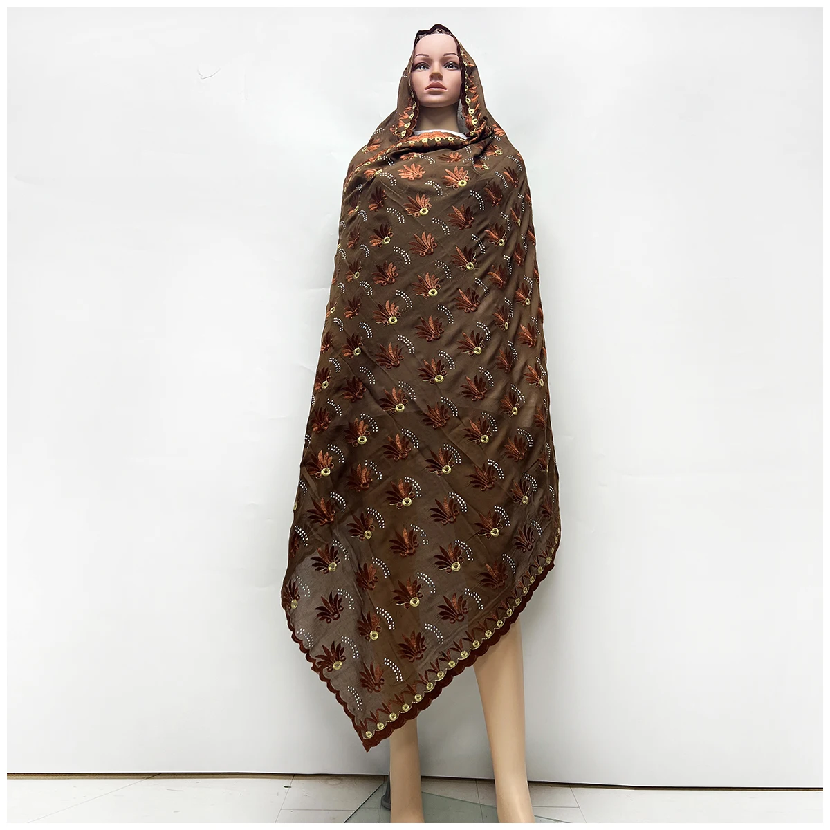 Nuovo piccolo fiore ricamato con paillettes foulard scialle hijab sciarpa da donna musulmana africana tessuto di cotone sciarpa di preghiera stile Dubai