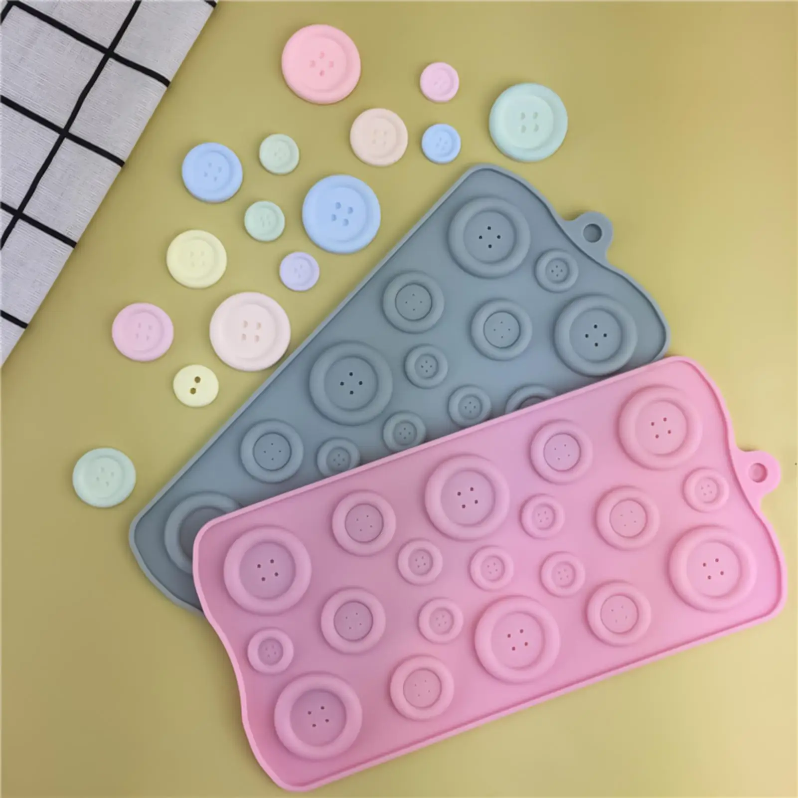19 Cavity Silicone Chocolate Molds Food Grade Button Mould Non-Stick DIY Crafts Baking Mold for Candy Gummy Christmas Halloween