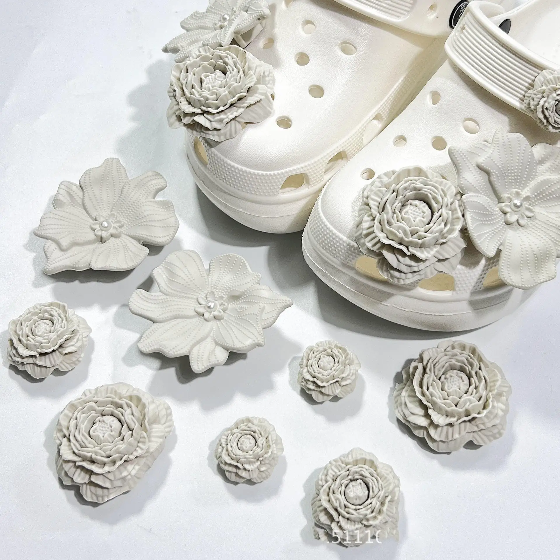 8PCS 호이 참 세트 구멍 신발 버클 DIY 버블 슬라이드 샌들 신발 꽃 장식 3D 꽃 신발 장식 액세서리