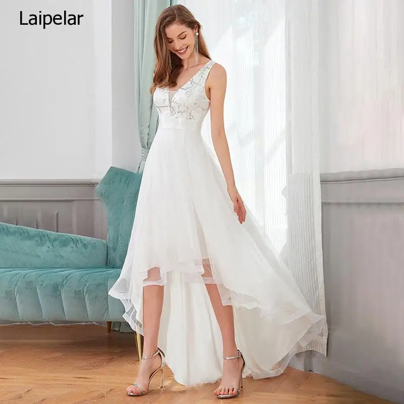 

Elegant Evening Dresses Sleeveless High-Low V Neck Tulle 2023 Prom Dresses with White Sequin Appliques Gown