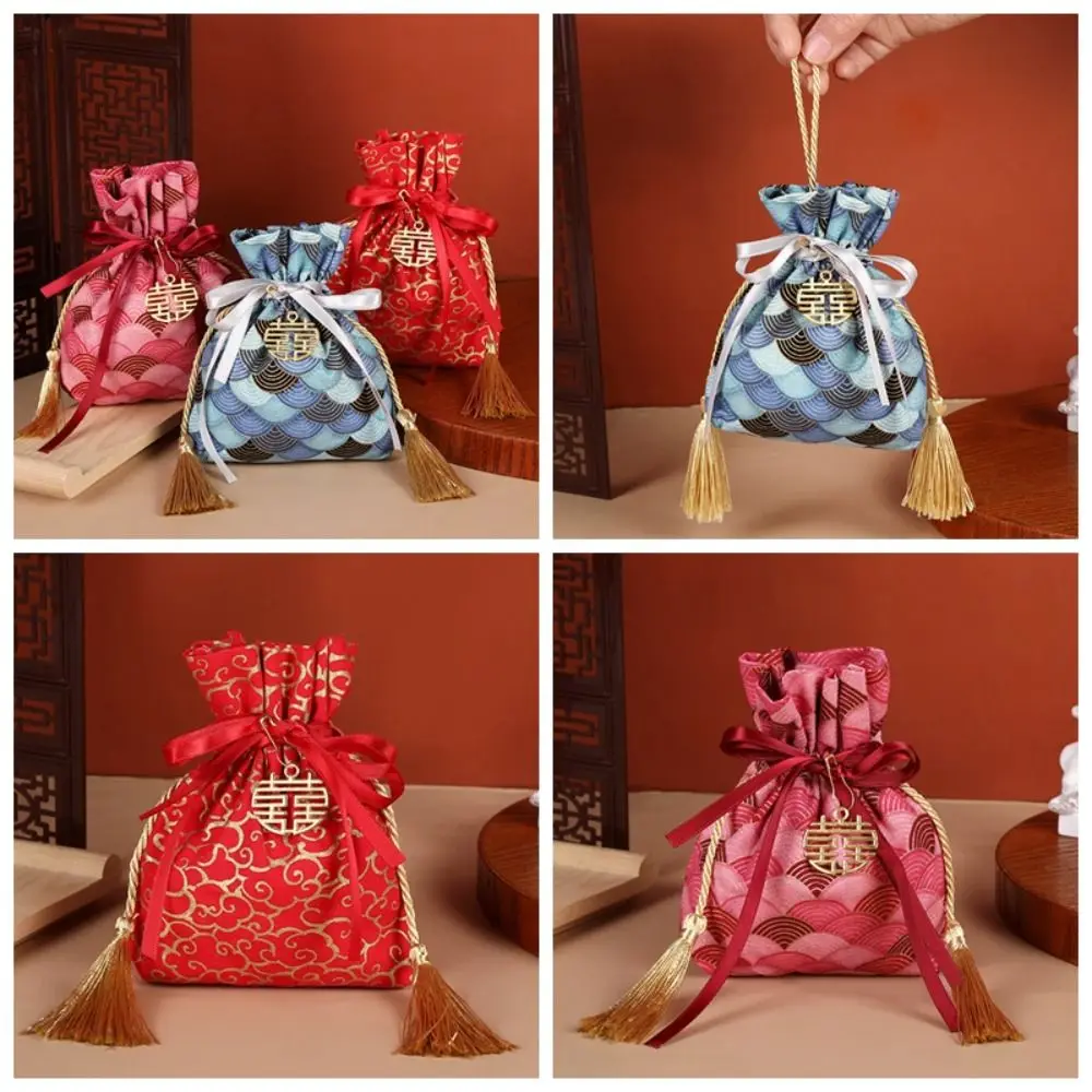 Chinese Wedding Candy Bag Cosmetic Makeup Handbag Tassel Knot Wrist Bag  Mini Wedding Souvenir Gift Bow Tassel Drawstring Bags