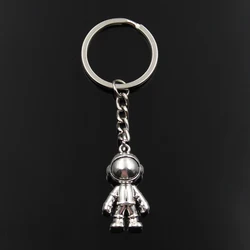 Fashion Keychain 33x17x12mm 3D Astronaut Cosmonaut Silver Color Pendants DIY Men Jewelry Car Key Chain Ring Holder Souvenir Gift