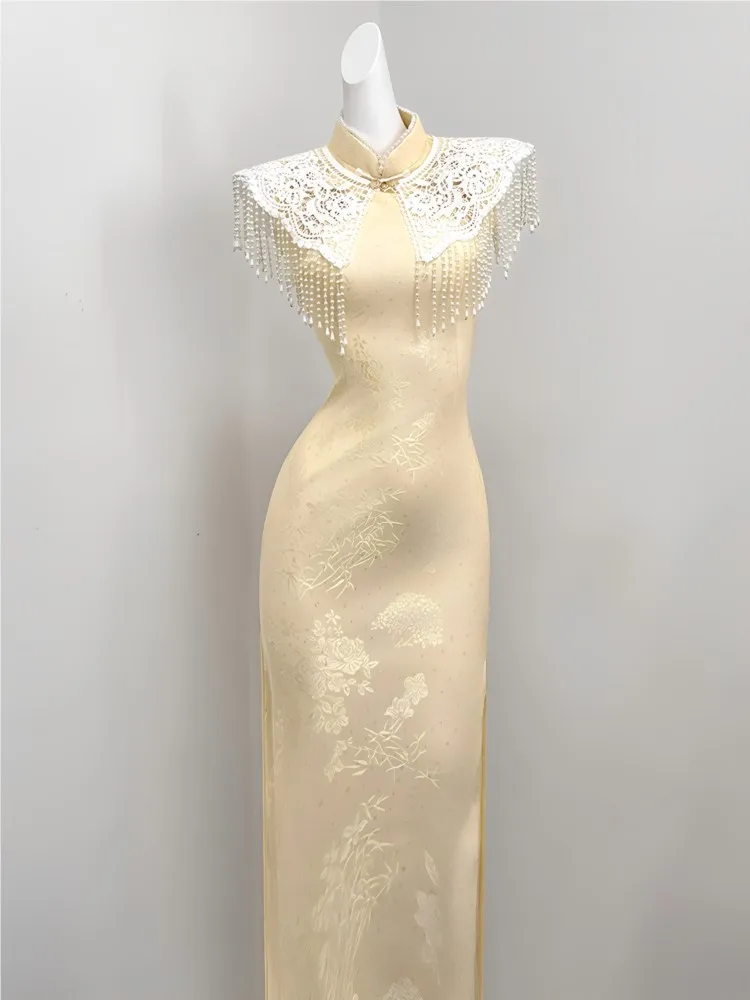 

A light yellow cheongsam women's thin new Chinese-style lace engagement dress that is elegant and beautiful for women