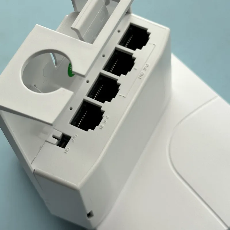 Outdoor Waterproof POE Extender 4 Port Network Switch Repeater 4 Port POE Repeater 10/100Mbps For PoE Switch NVR IP Camera