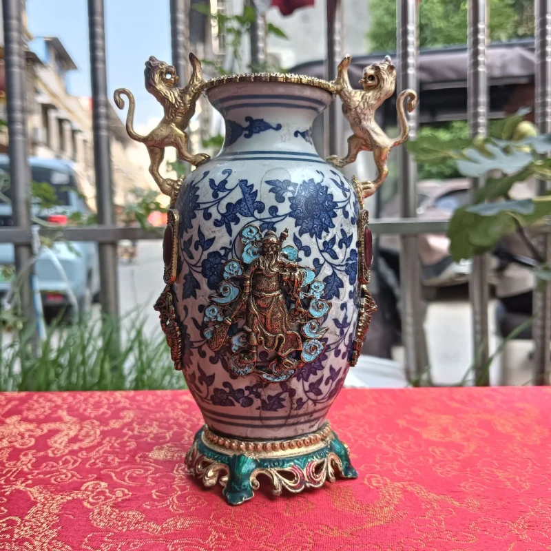 Antique Style Gilded Inlaid Guan Gong Porcelain Vase Ornament Gilded Double Ears Double Dragon Guan Gong Porcelain Vase Craft