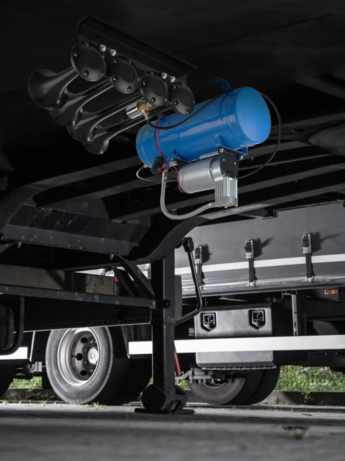 SucceBuy Treinhoorns Kit 4 trompetluchthoornkit 150dB treinhoorns 12V luchtcompressor met 3/6/10L tank, voor pick-ups trein - afbeelding 2