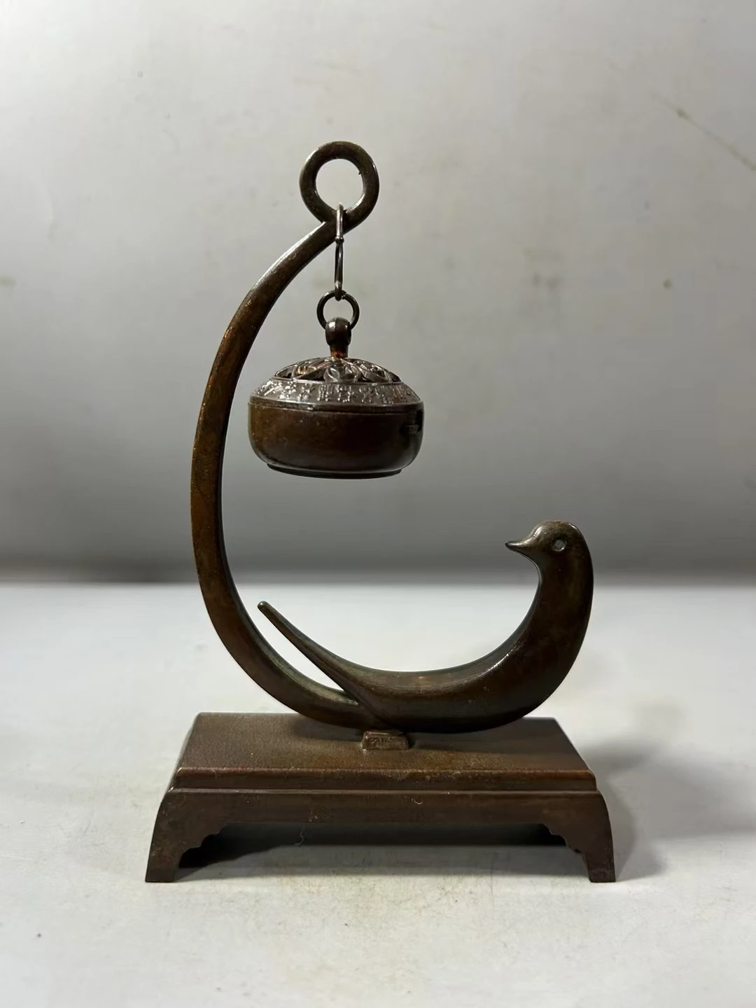 

Collection Copper Plated Bird Hanging Furnace Aromatherapy Creative Hanging Furnace Display Rack Ornament Home Living Room