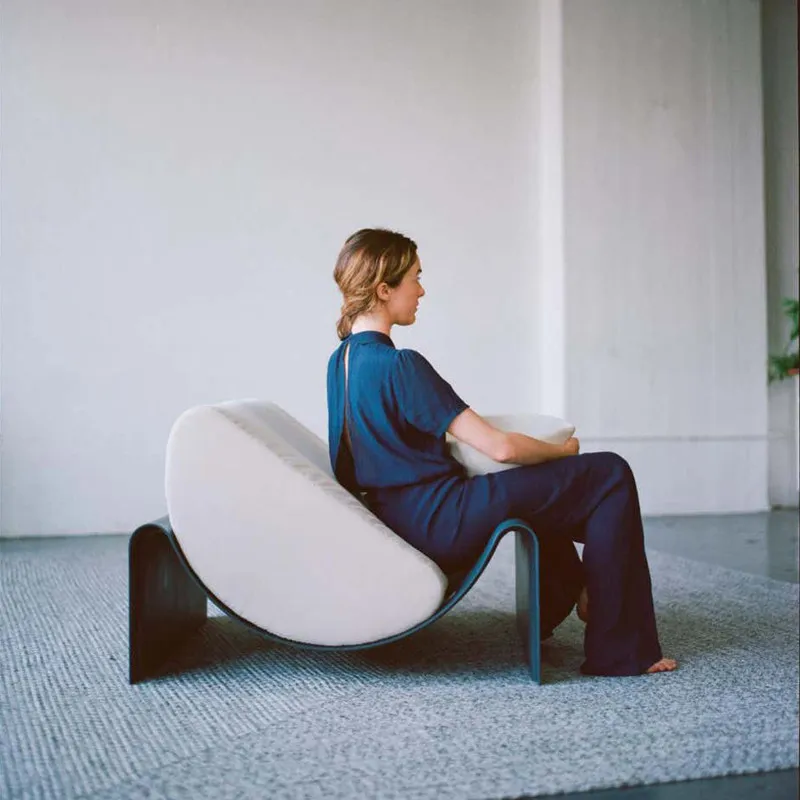 Light luxury modern designer creative simple art model room home cloakroom Italian semi-round low stool