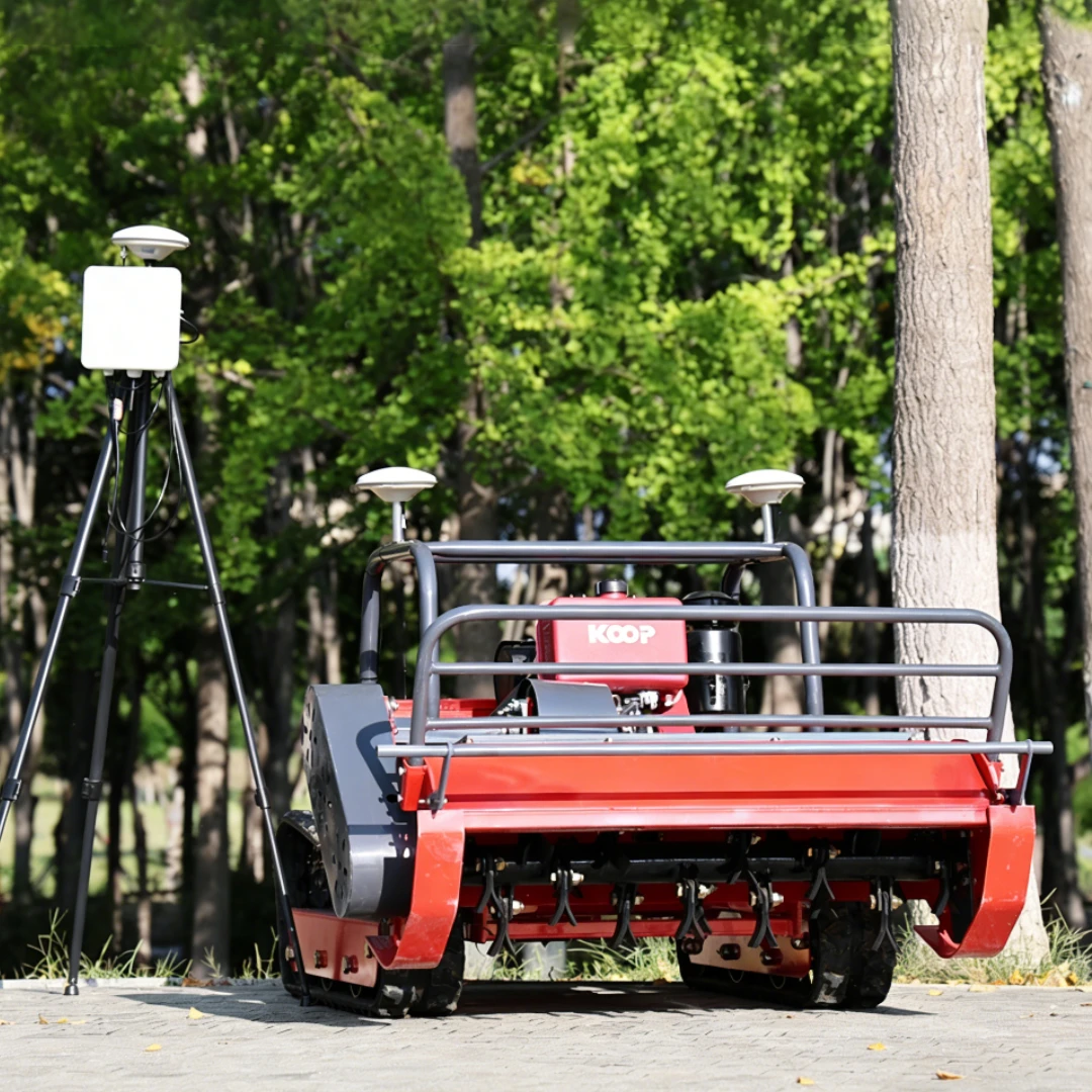 

Customized CE EPA diesel all-terrain lawn mower, agricultural rubber track remote-controlled robotic lawn mower