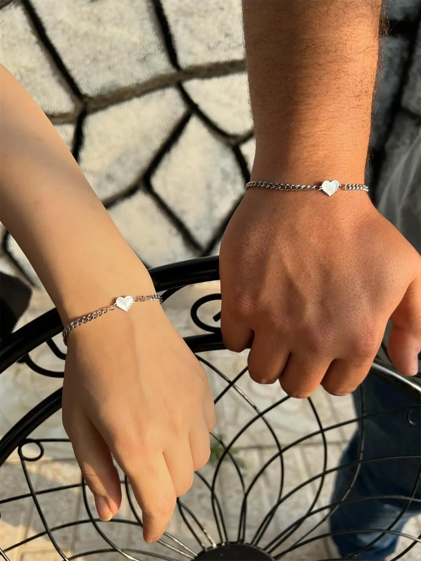 2 stainless steel material love bracelet set for couples, women\'s fashionable and exquisite chain bracelet, wearable all year ro
