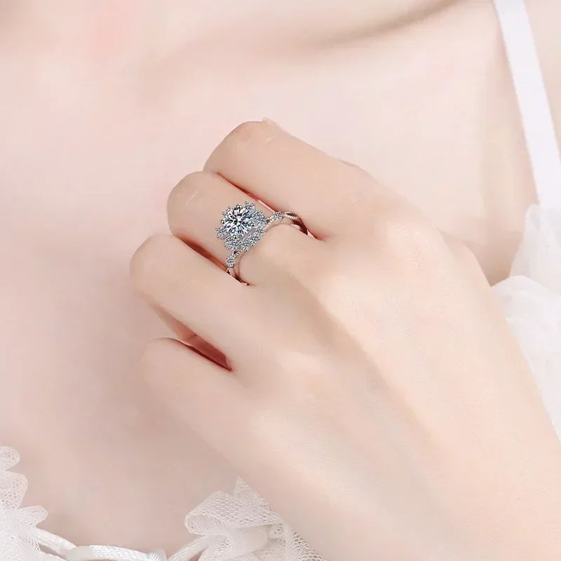 Romantic VVS1 D Color 0.5/1CT Moissanite Diamond Peony Rings, Platinum PT950 Flower Engagement Resizable Ring for Women