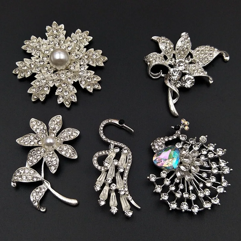 

Luxury Rhinestone Peacock Flower Embellishments 5pcs Metal Applique Buttons for DIY Wedding Jewelry Accessories
