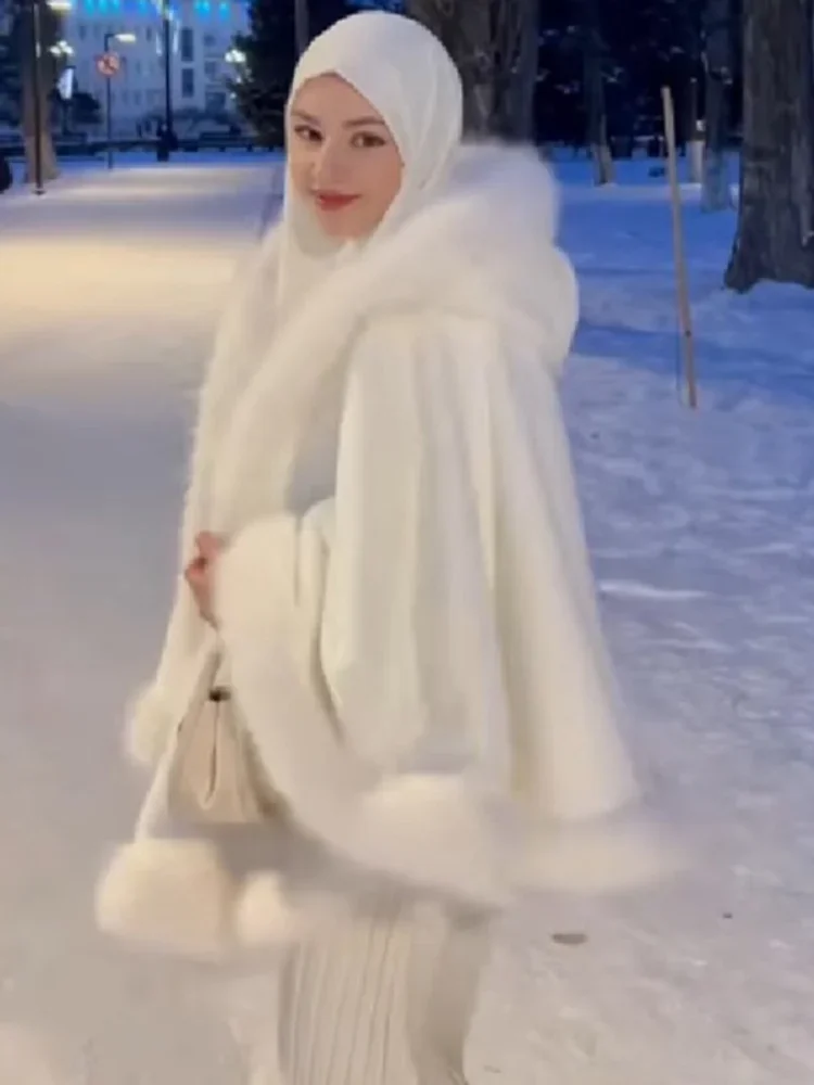 Women Faux Fur Trim Hooded Cape Faux Fur Trim Open Front Loose Fit Winter Warm Poncho Party Evening 2026 New Ladies Outerwear