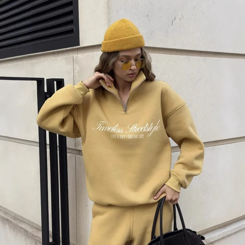 

Новый повседневный женский костюм (свитер и брюки) с принтом-алфавитом, весна-осень 2026