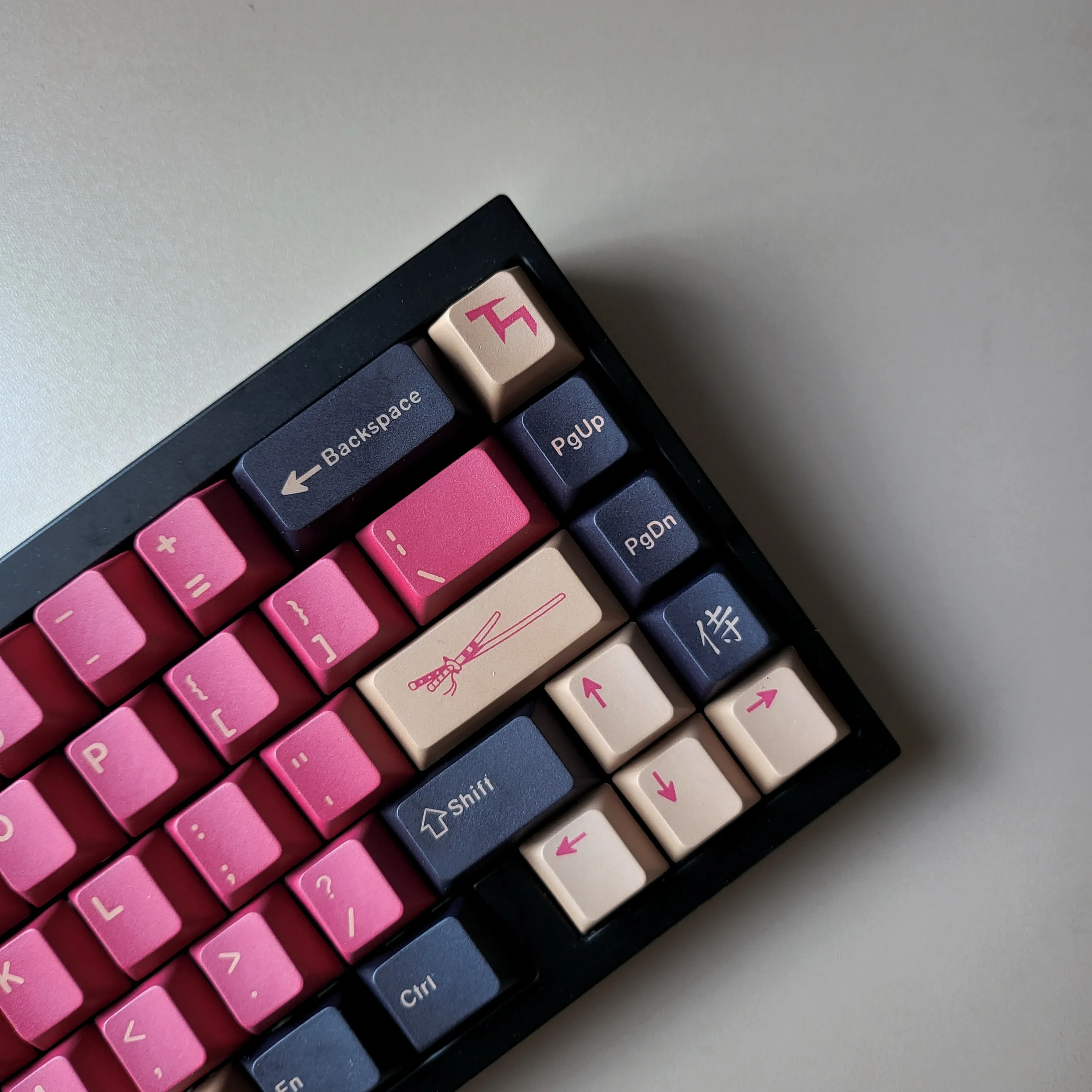 Kirsch-Tasten kappen pbt rot Samurai Französisch Deutsch Spanisch Koreanisch Farbstoff Sub-Tasten kappe für ISO-Layout mechanische Tastatur Gaming