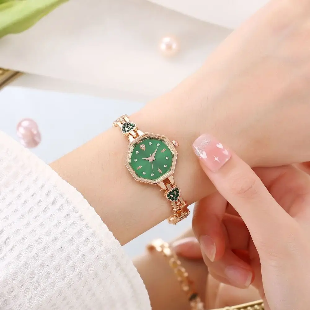 

Elegant Women's Bracelet Watch Bracelet Type Portable Ladies Business Watches Exquisite Waterproof Rhinestone Quartz Watch