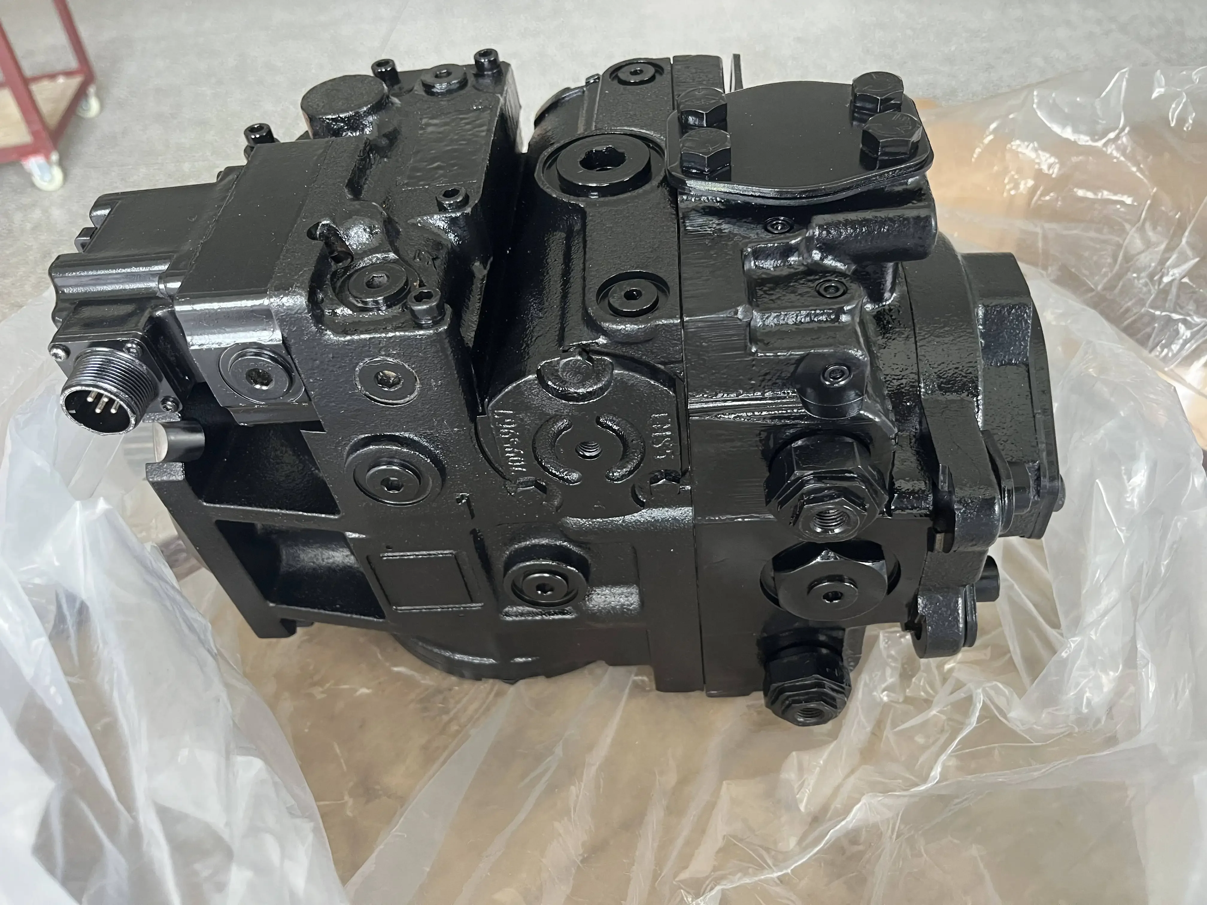 Construction Pumps& Parts Excavator 90R042/90R055/90R075/90R100/90R130/90R180/90R250 Hydraulic Piston Pum