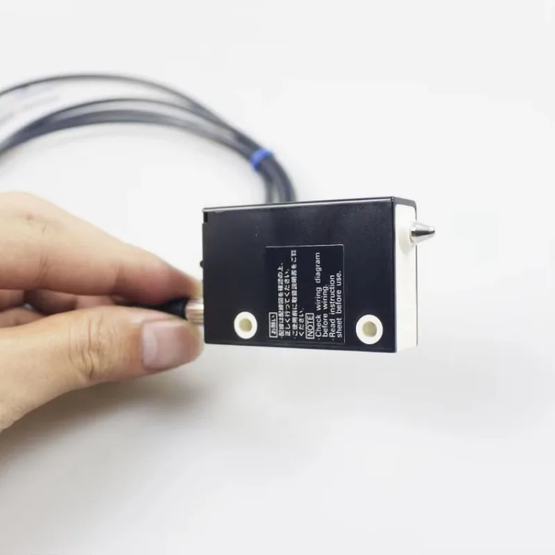 With warranty D5VA-3B1 displacement sensor gap sensor D5VA-3B1 original authentic imported from Japan