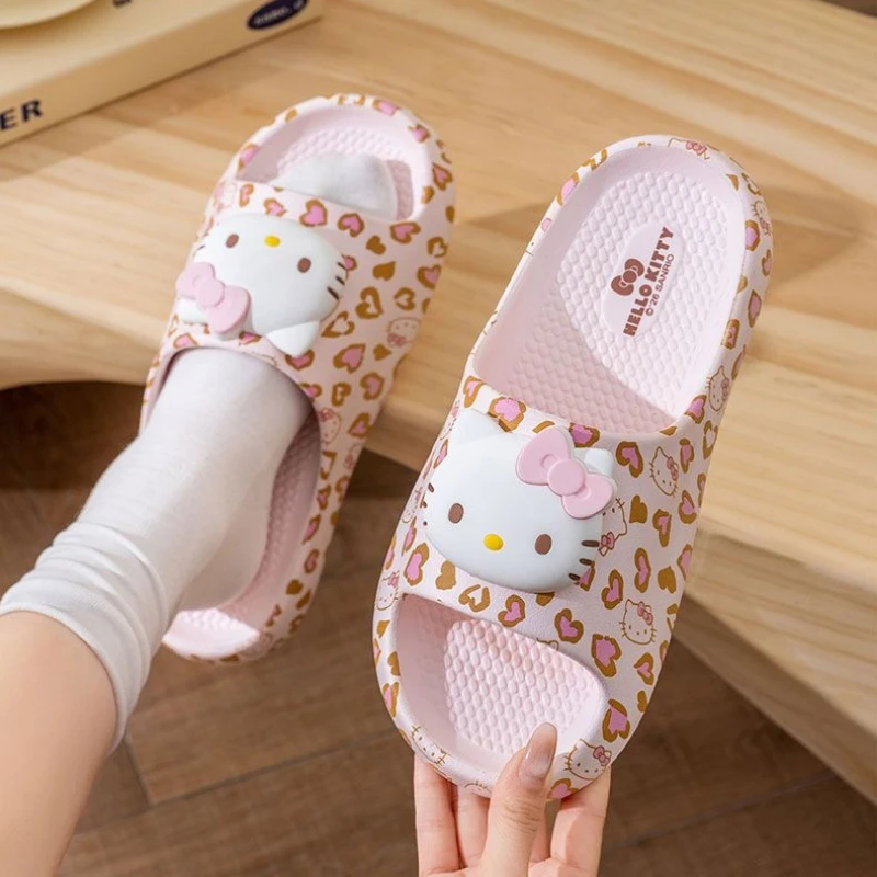 

Sanrio Pink Hello Kitty Leopard Slippers Summer Outdoor Wear EVA Anti-Slip Soft Bottom Girl Home Comfortable New Fashion Slipper