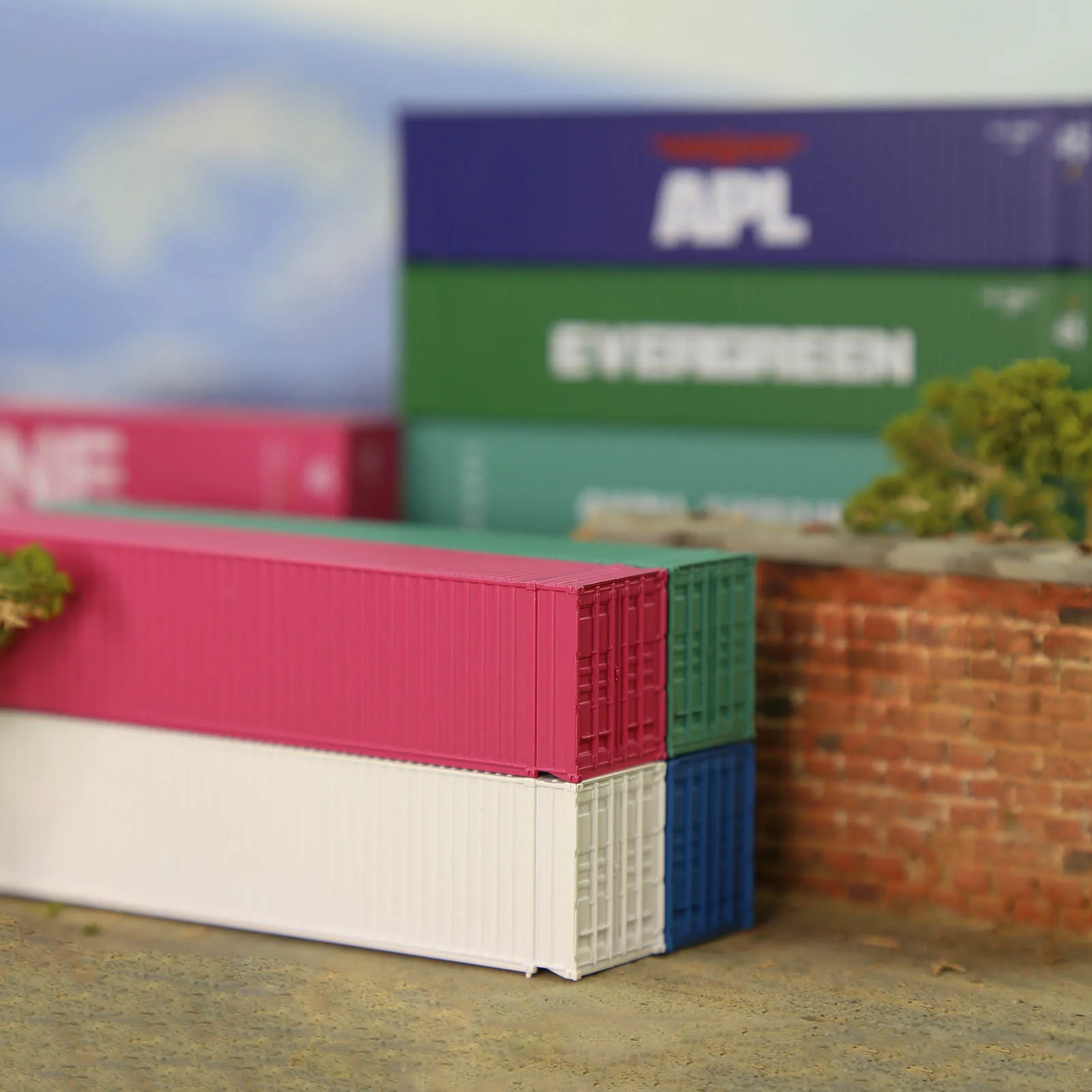 Evemodel 9pcs Different Colored N Scale 1:160 45ft Shipping Container Model Trains 45' Cargo Box No Print Pure Color C15010