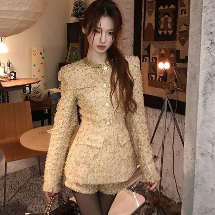 

2024 New Autumn and Winter Pure High-end Style Advanced Designed Temperature Top Coat + Shorts 2 Pics Suit for Women's Outfit