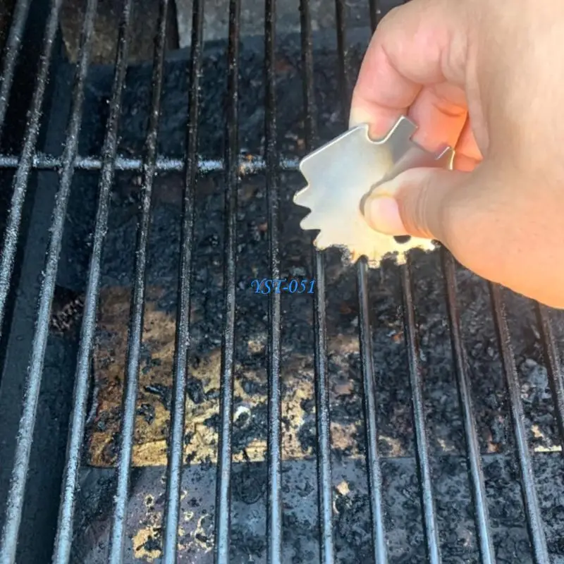 

E15A Outdoor Camping Essential Stainless Steel Grill Brush NonSlip Grip Barbecue Cleaner