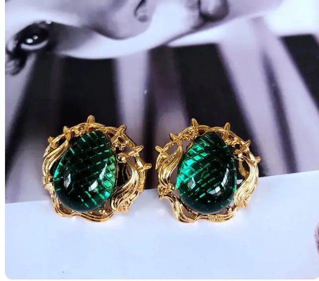 Retro palace stud earrings carved lace green water droplets simple earrings elegant temperament versatile earrings